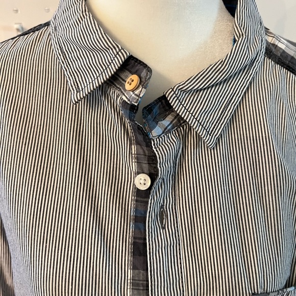 Men button down shirt, size XL - Picture 3 of 7